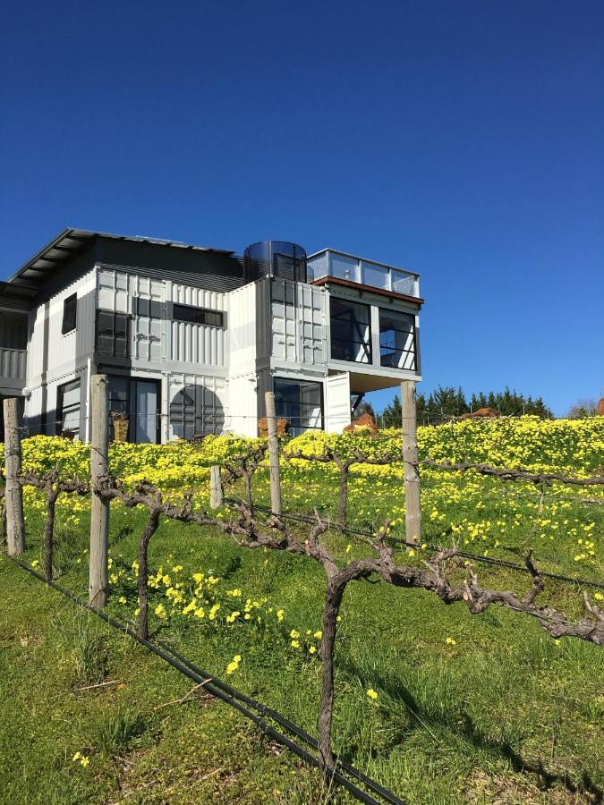 Hotel California Road At Inkwell Wines Макларен-Вейл Экстерьер фото